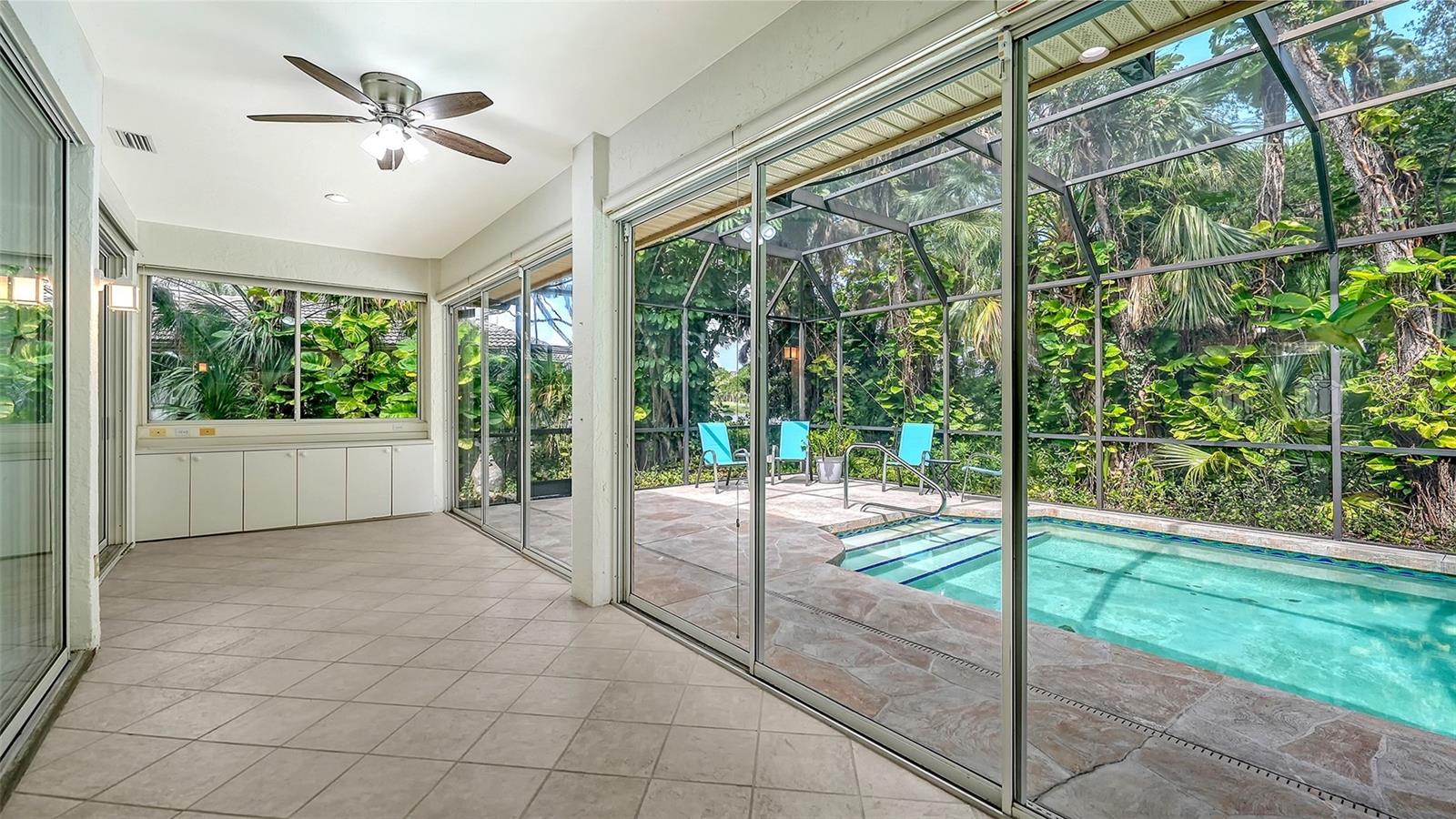 2929 SANDRINGHAM PL