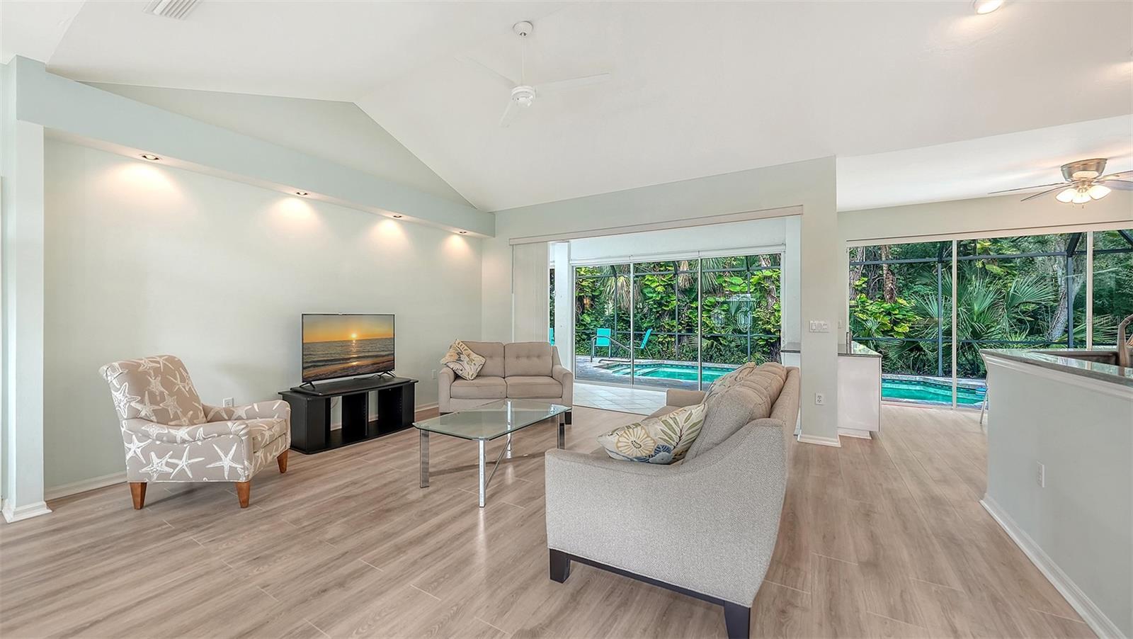2929 SANDRINGHAM PL