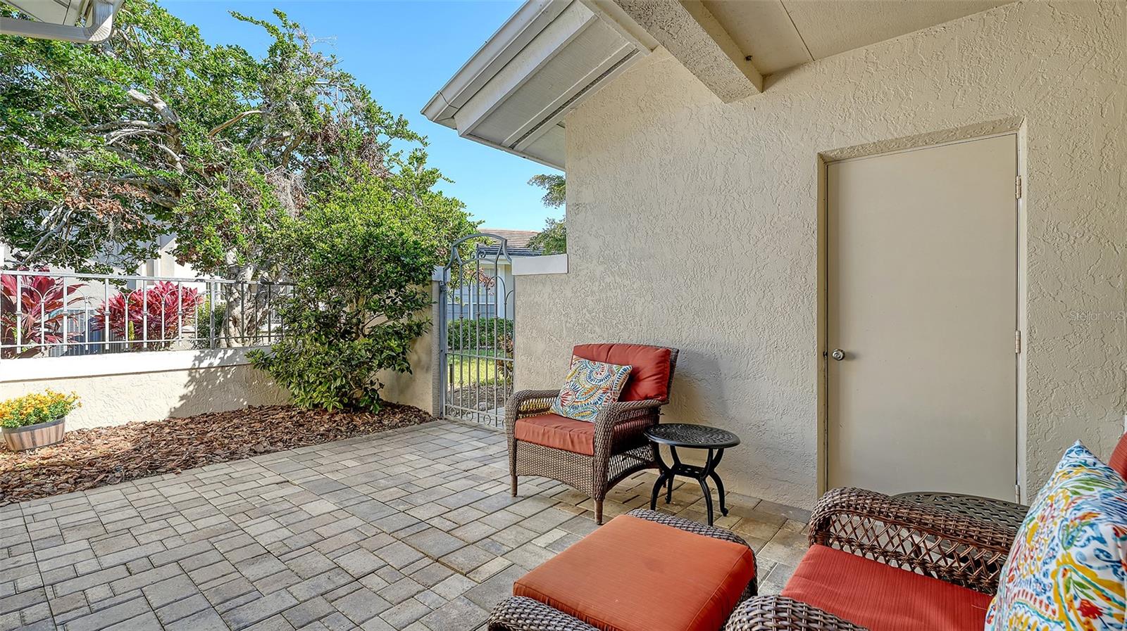 4060 PENSHURST PARK