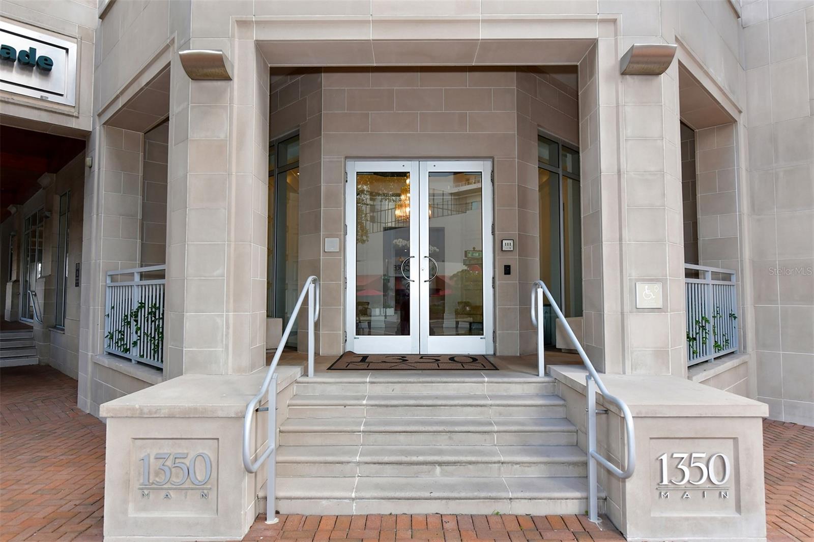 1350 MAIN ST #1409