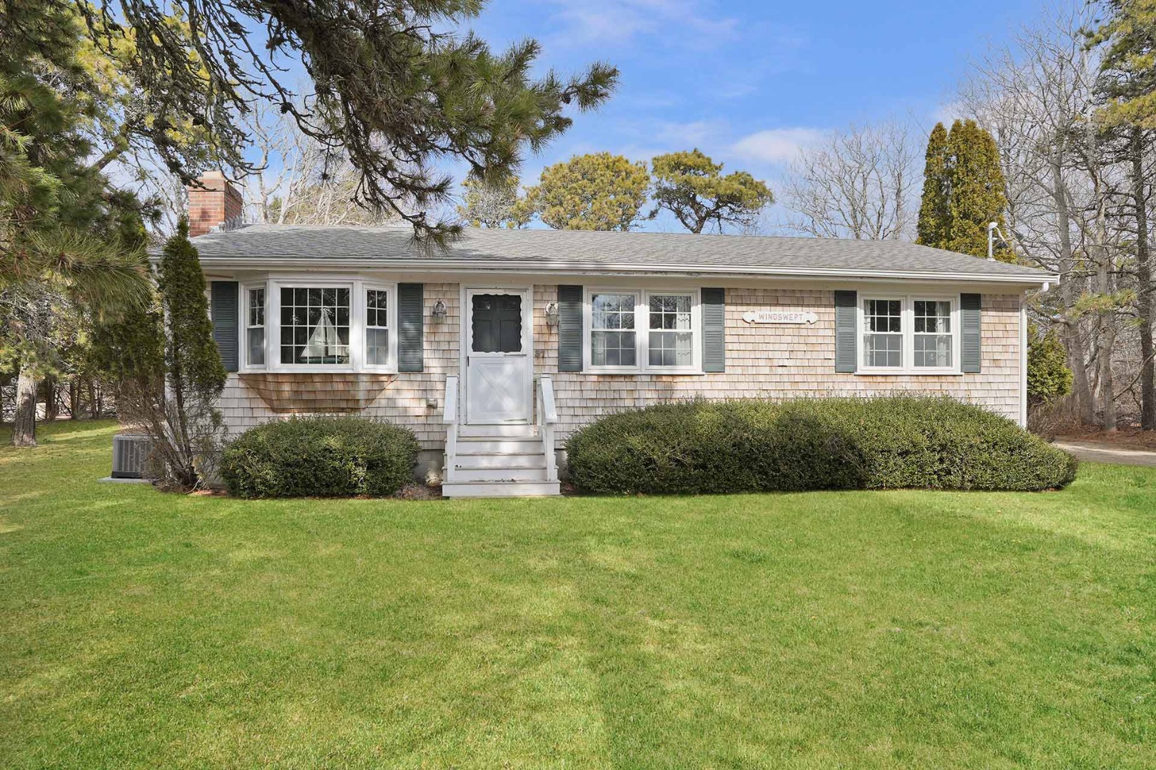 37 Knoll Drive