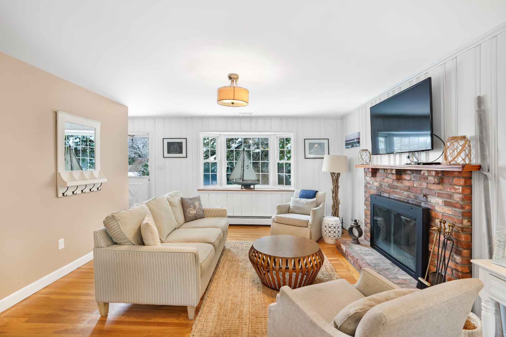 37 Knoll Drive