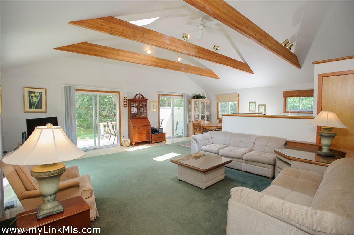 137 Charles Neck Way