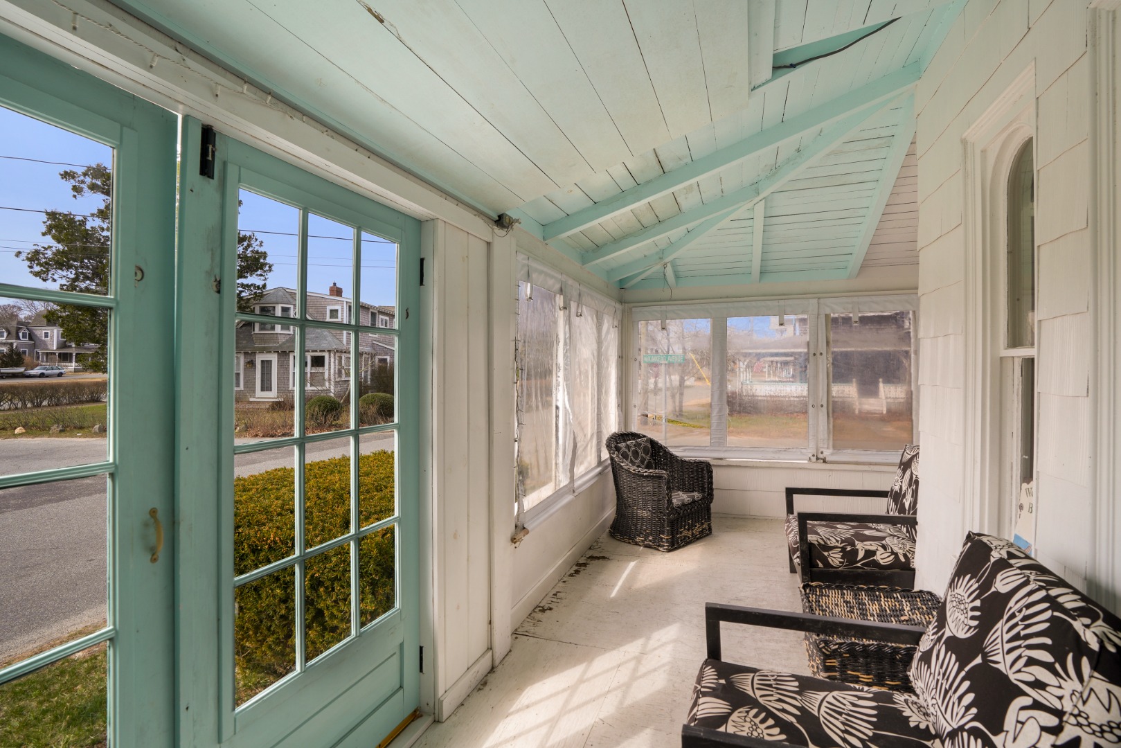 35 Tuckernuck Avenue