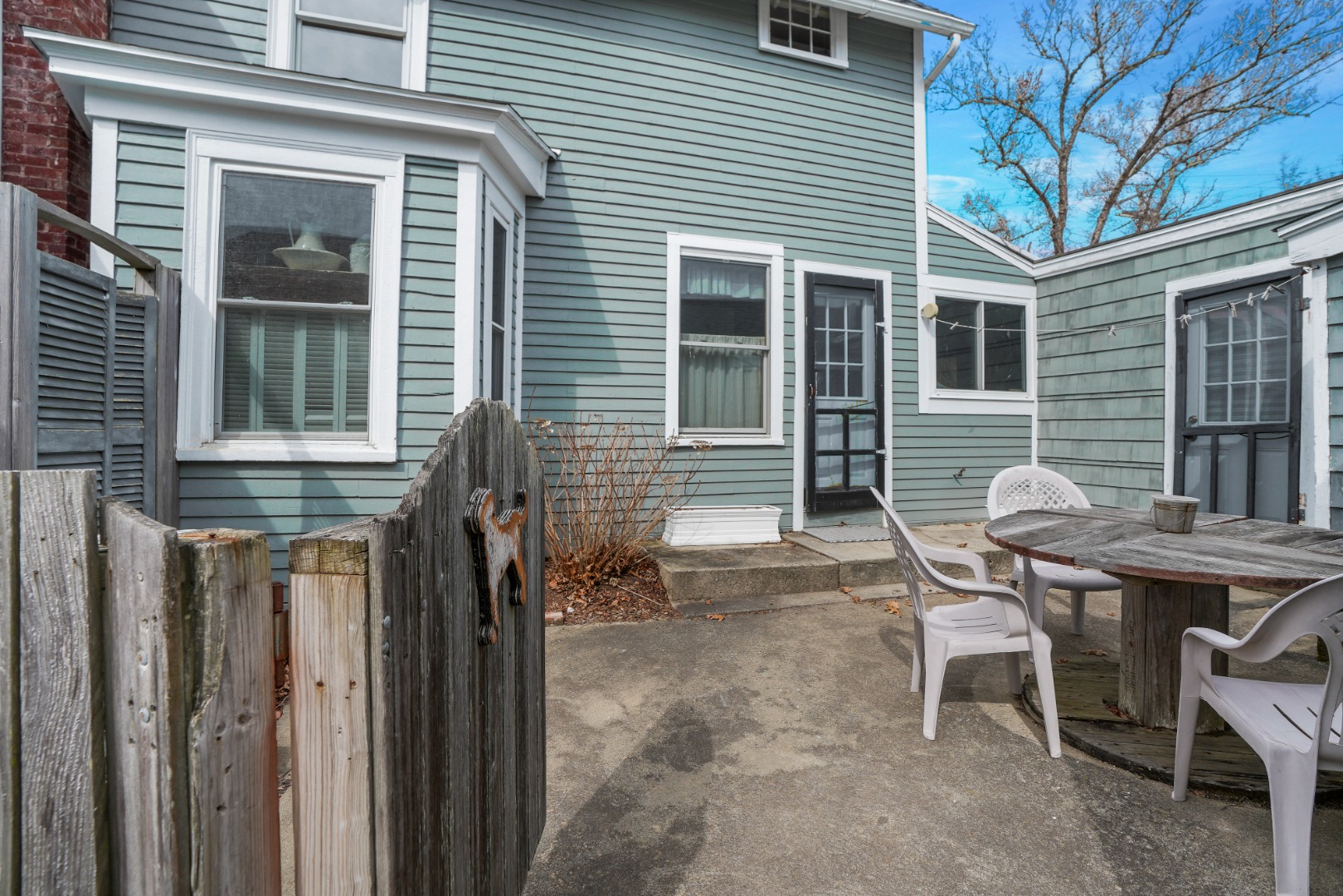 35 Tuckernuck Avenue
