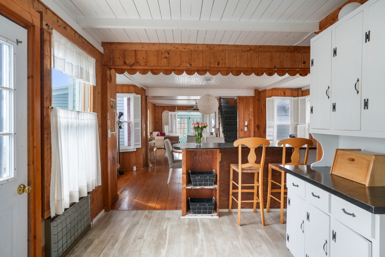 35 Tuckernuck Avenue
