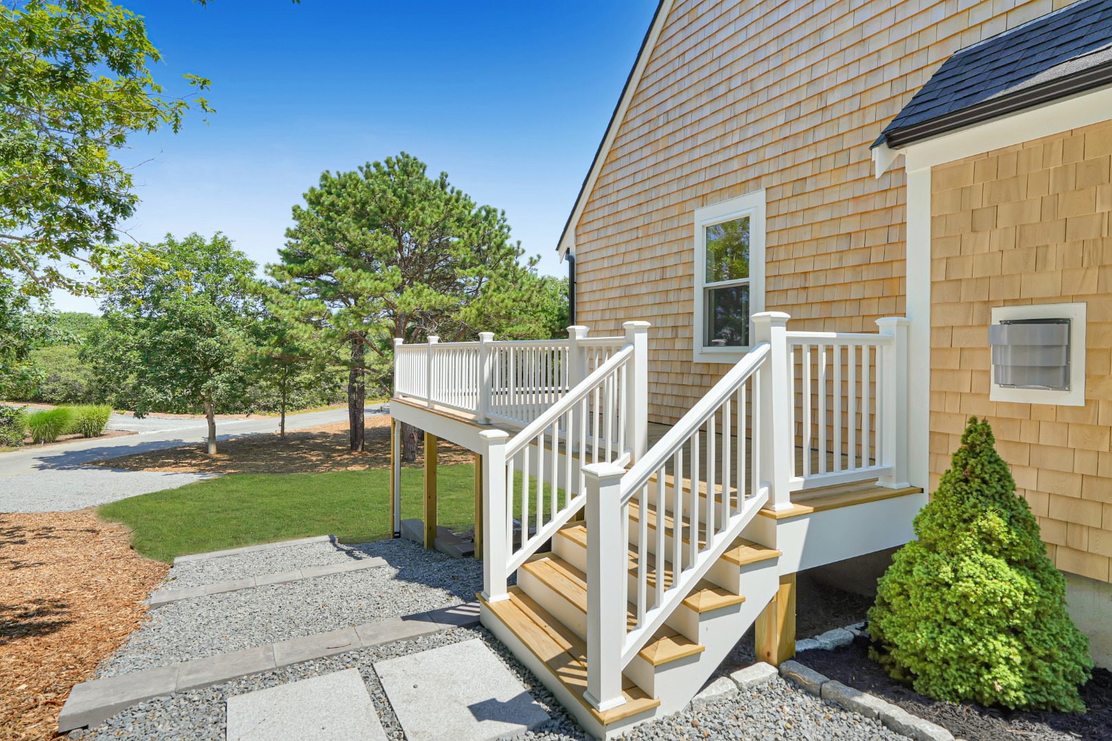 12 West Farm Rd