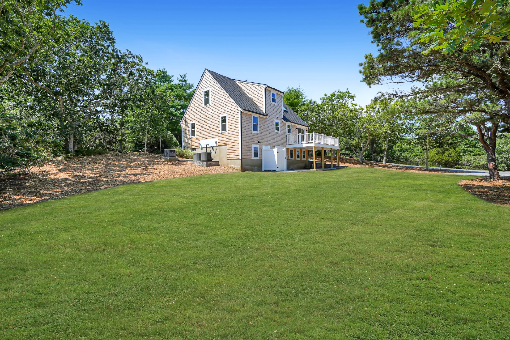 12 West Farm Rd