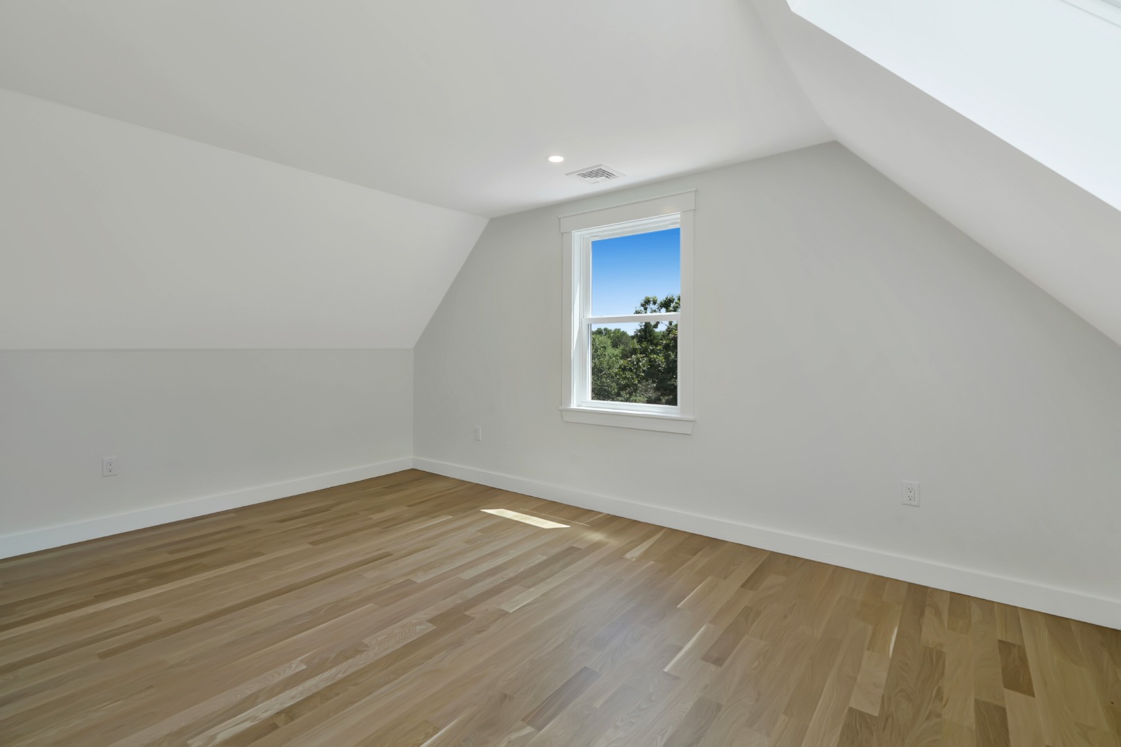 12 West Farm Rd