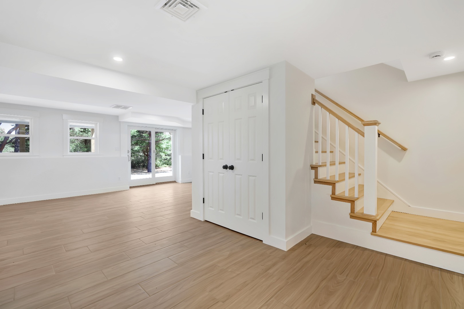 12 West Farm Rd