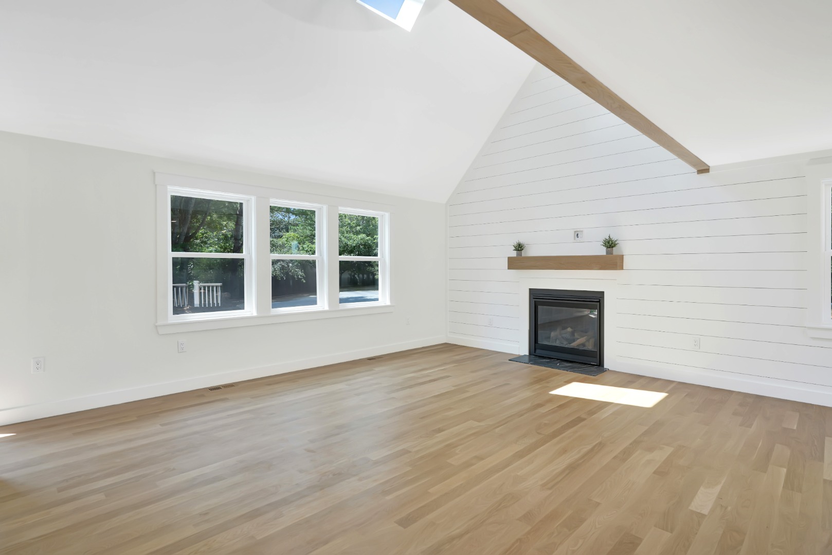 12 West Farm Rd