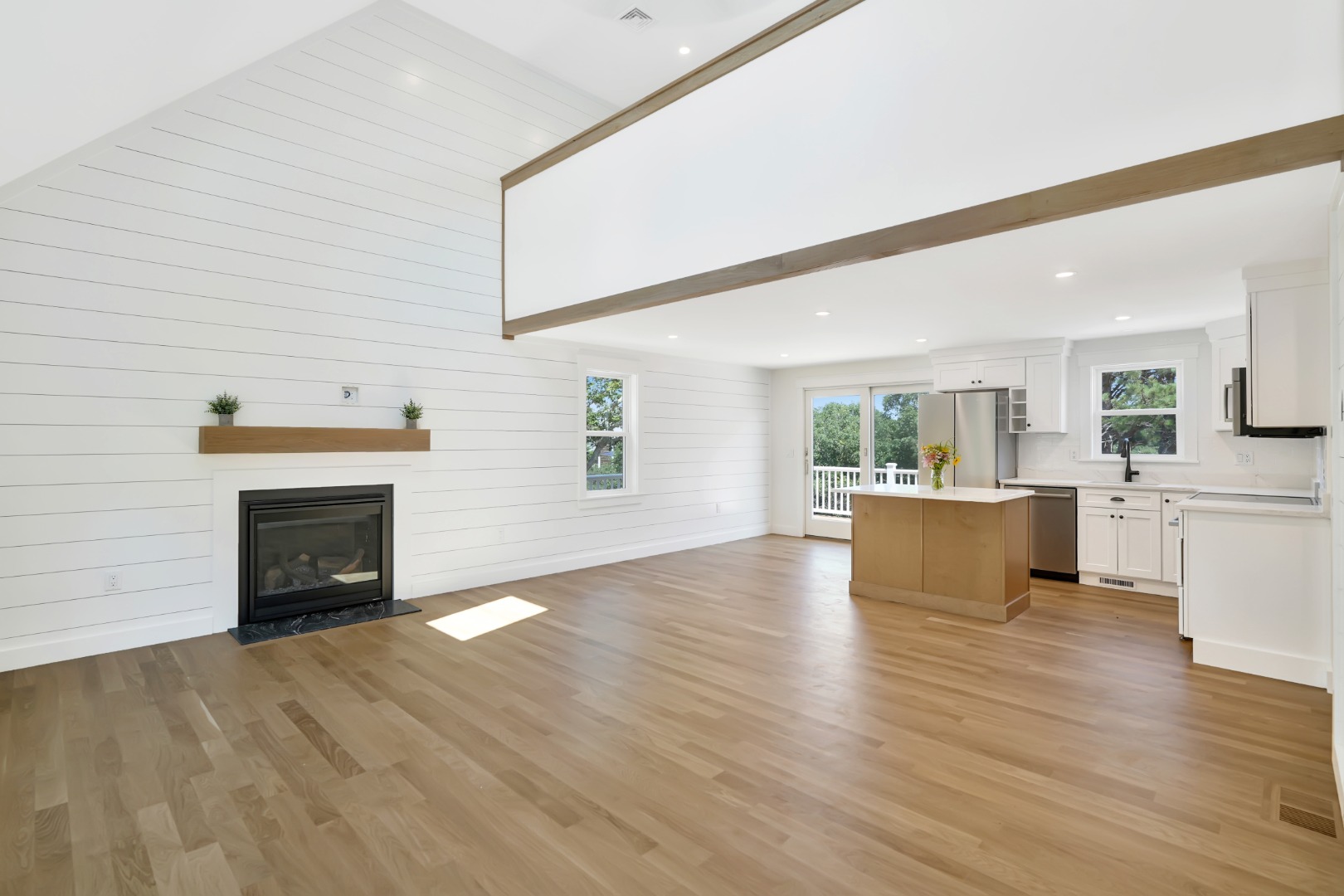 12 West Farm Rd
