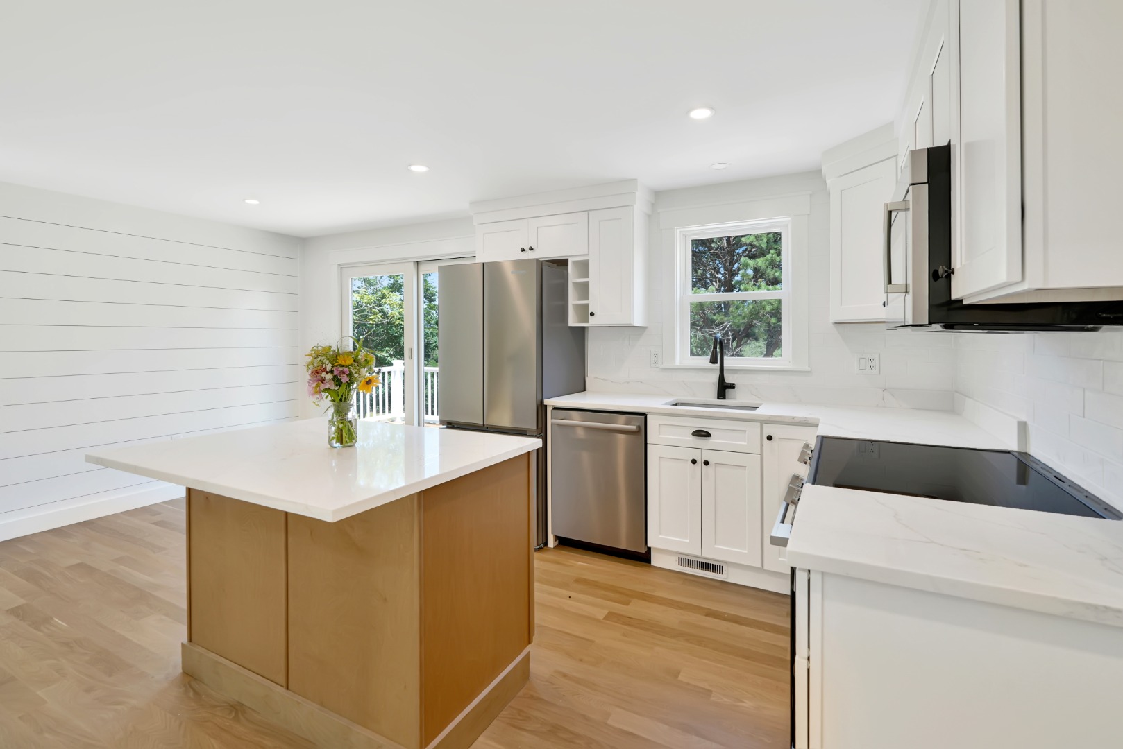 12 West Farm Rd