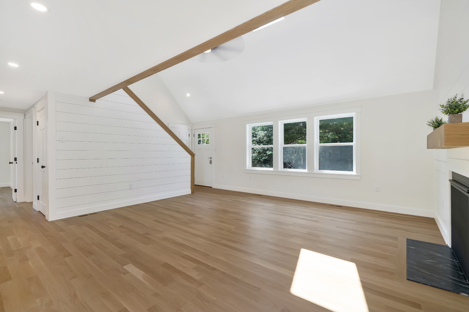 12 West Farm Rd