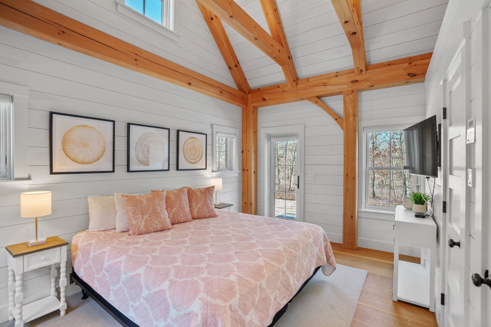 16 RED COAT HILL RD, West Tisbury