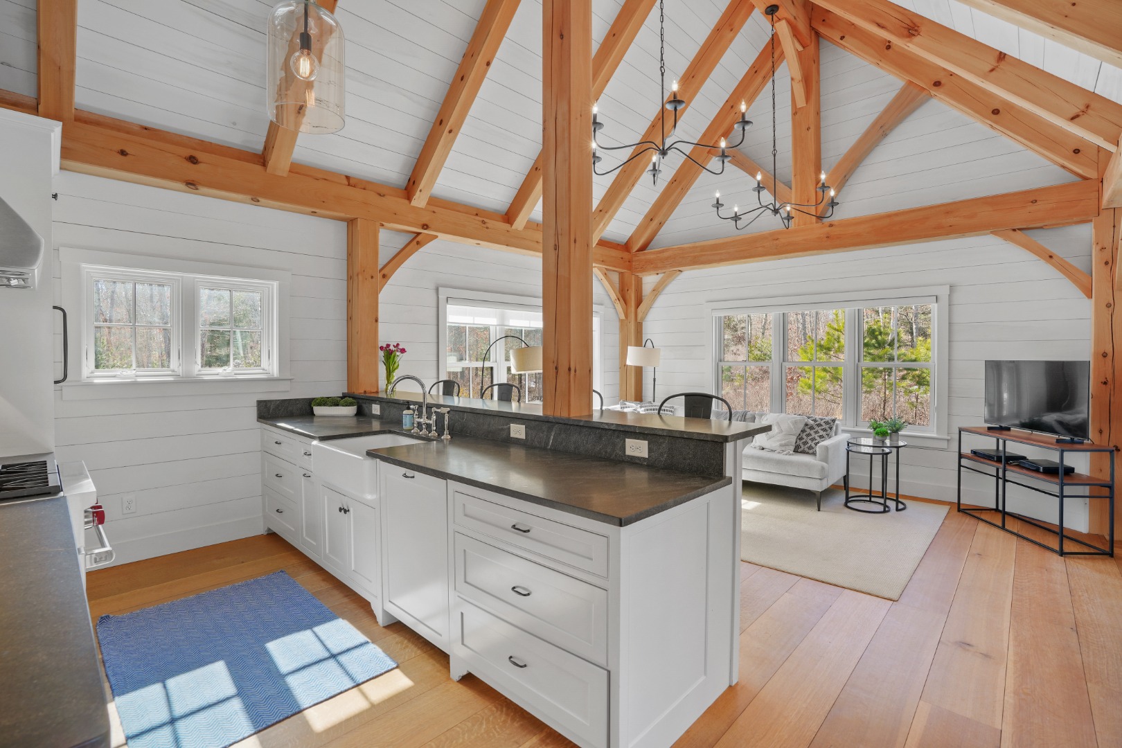 16 RED COAT HILL RD, West Tisbury