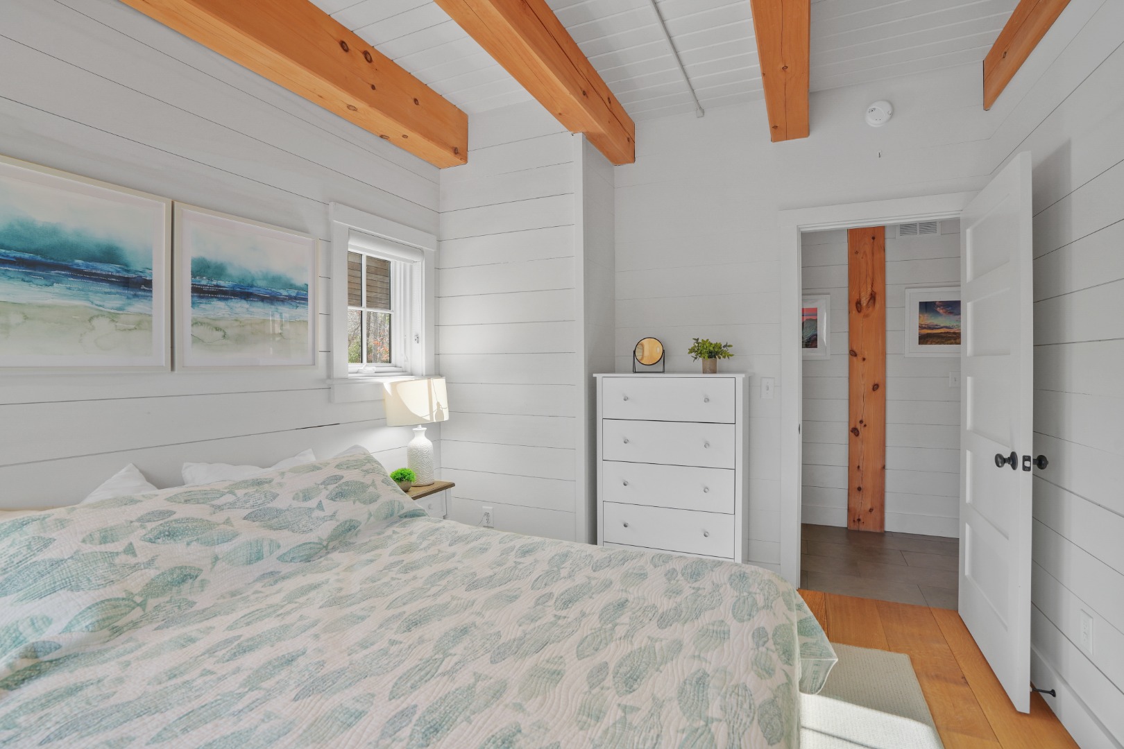 16 RED COAT HILL RD, West Tisbury