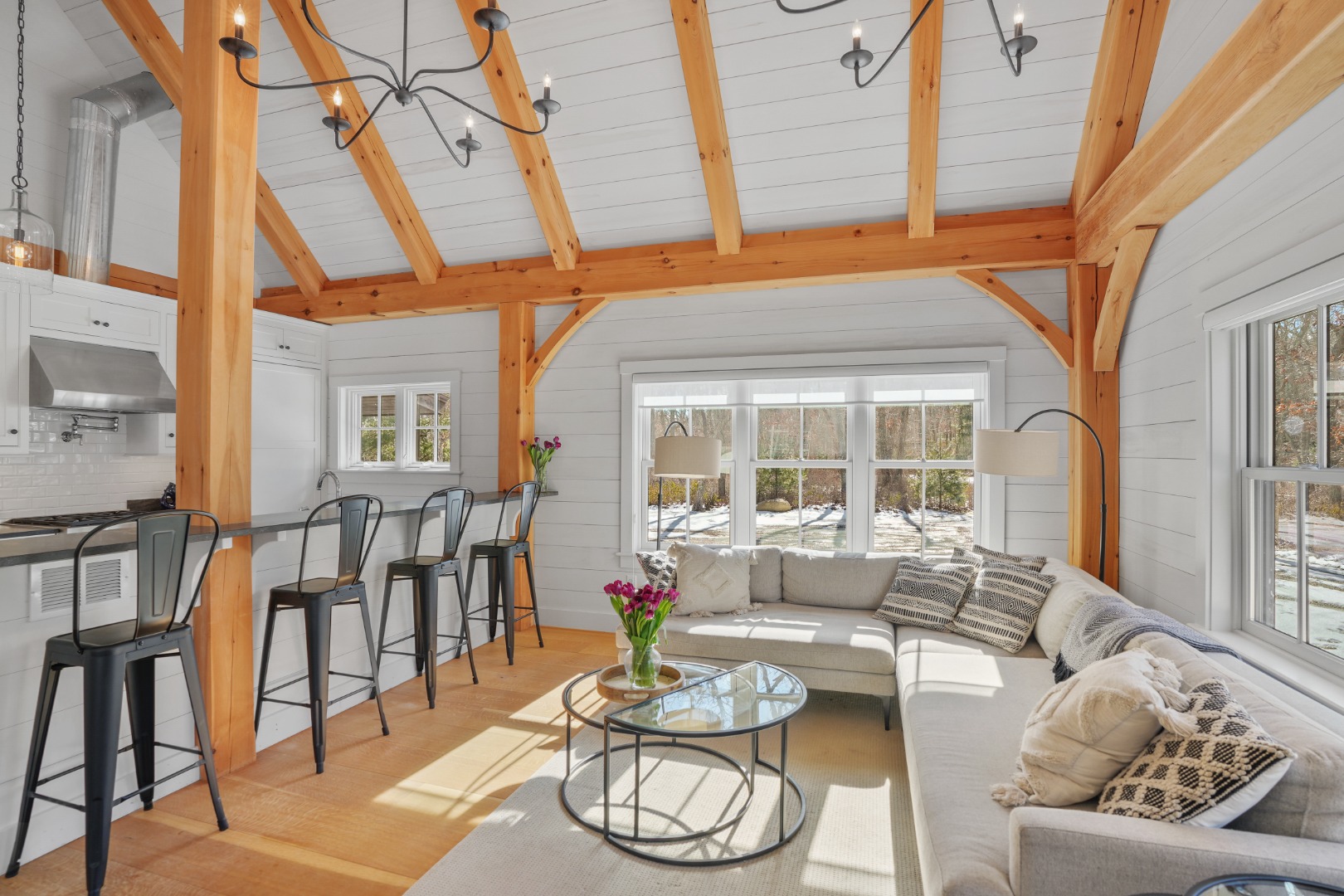 16 RED COAT HILL RD, West Tisbury