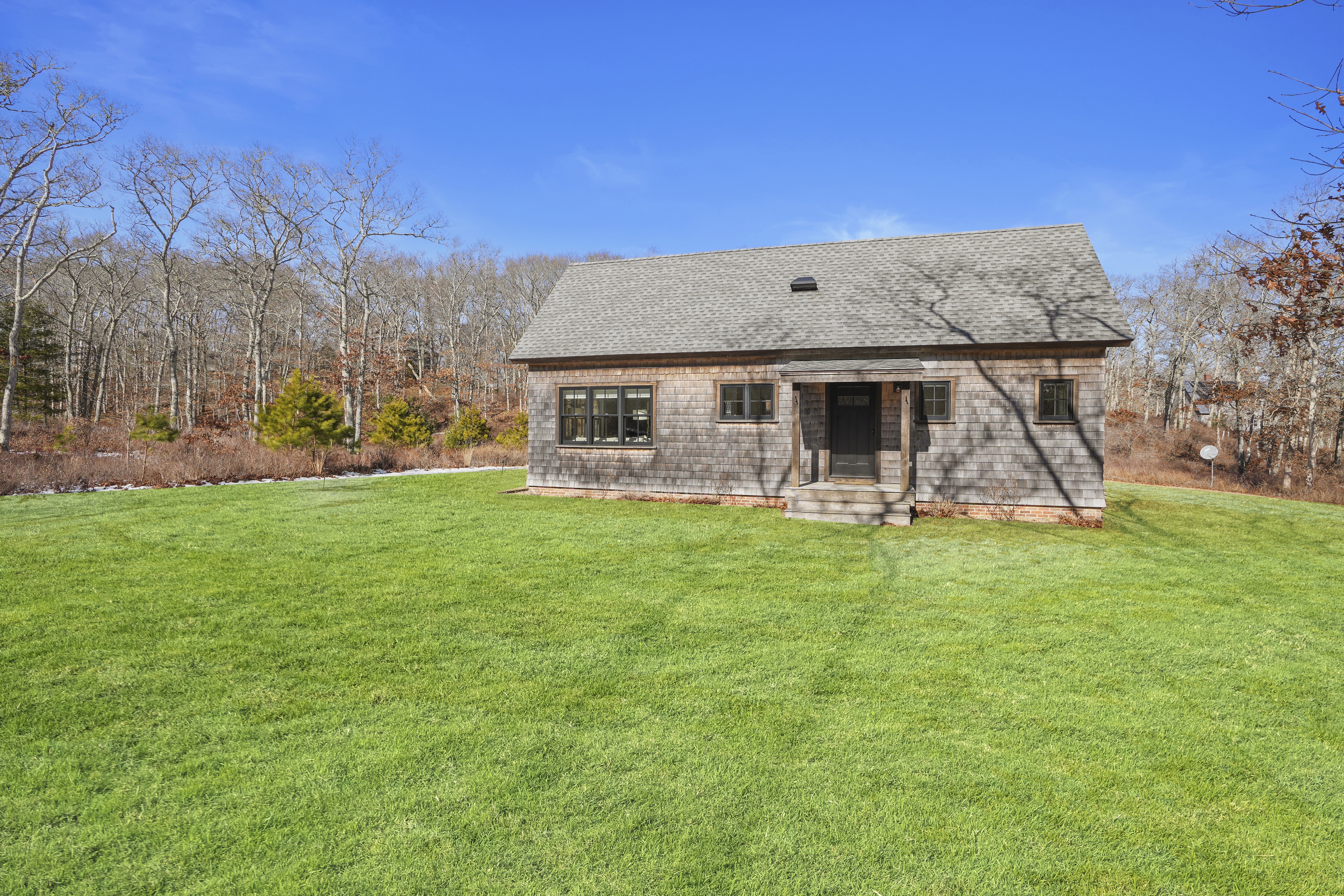 16 RED COAT HILL RD, West Tisbury