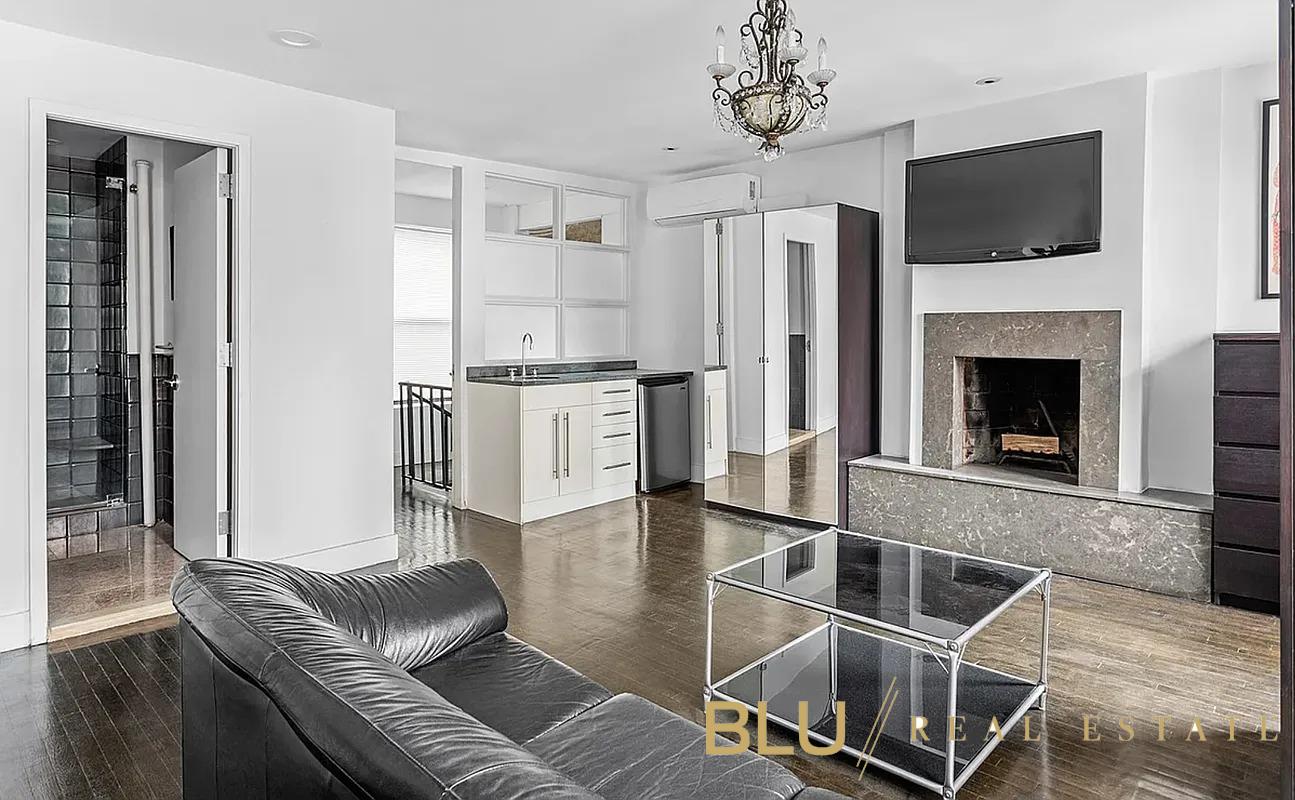 250 E 32nd Street