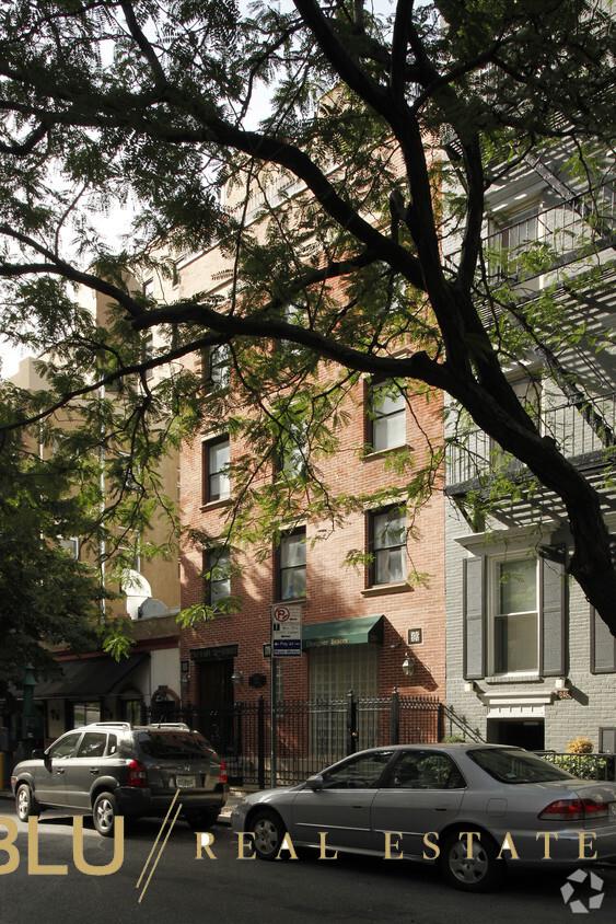 250 E 32nd Street