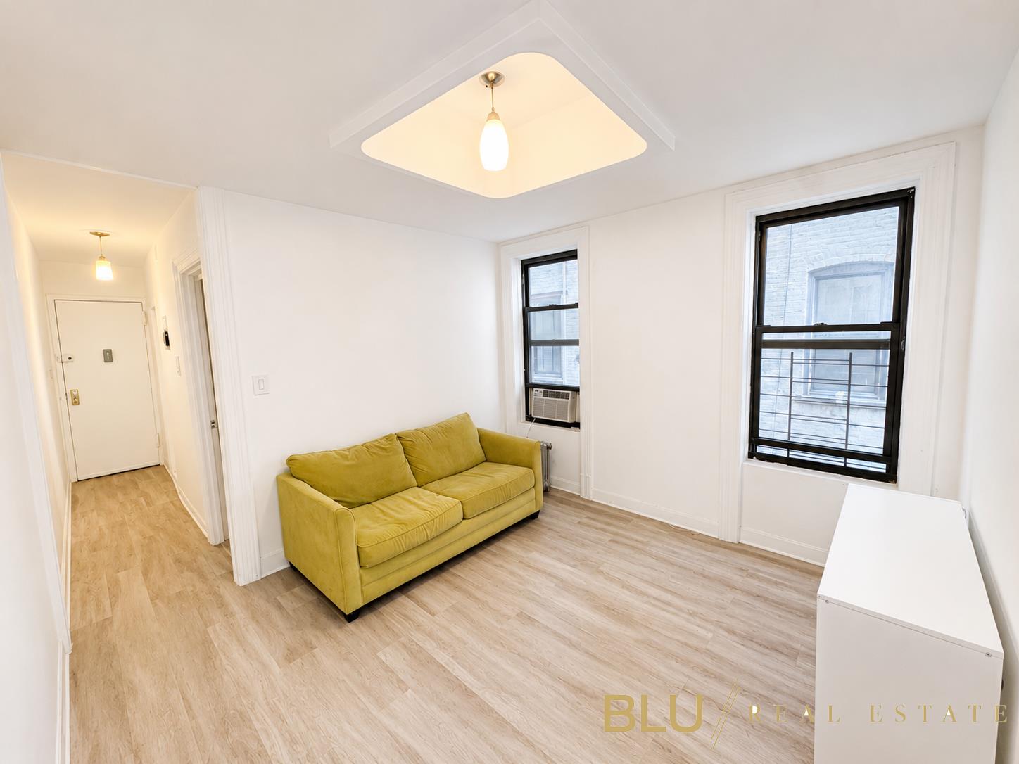 3692 Broadway 24