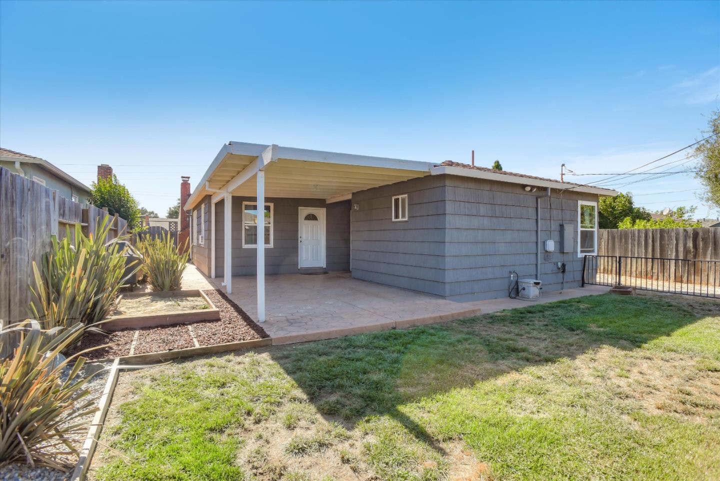 1209 South Claremont Street