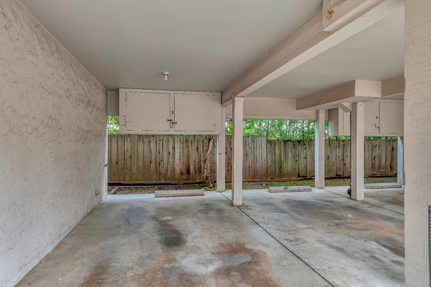 230 Villa Terrace 3