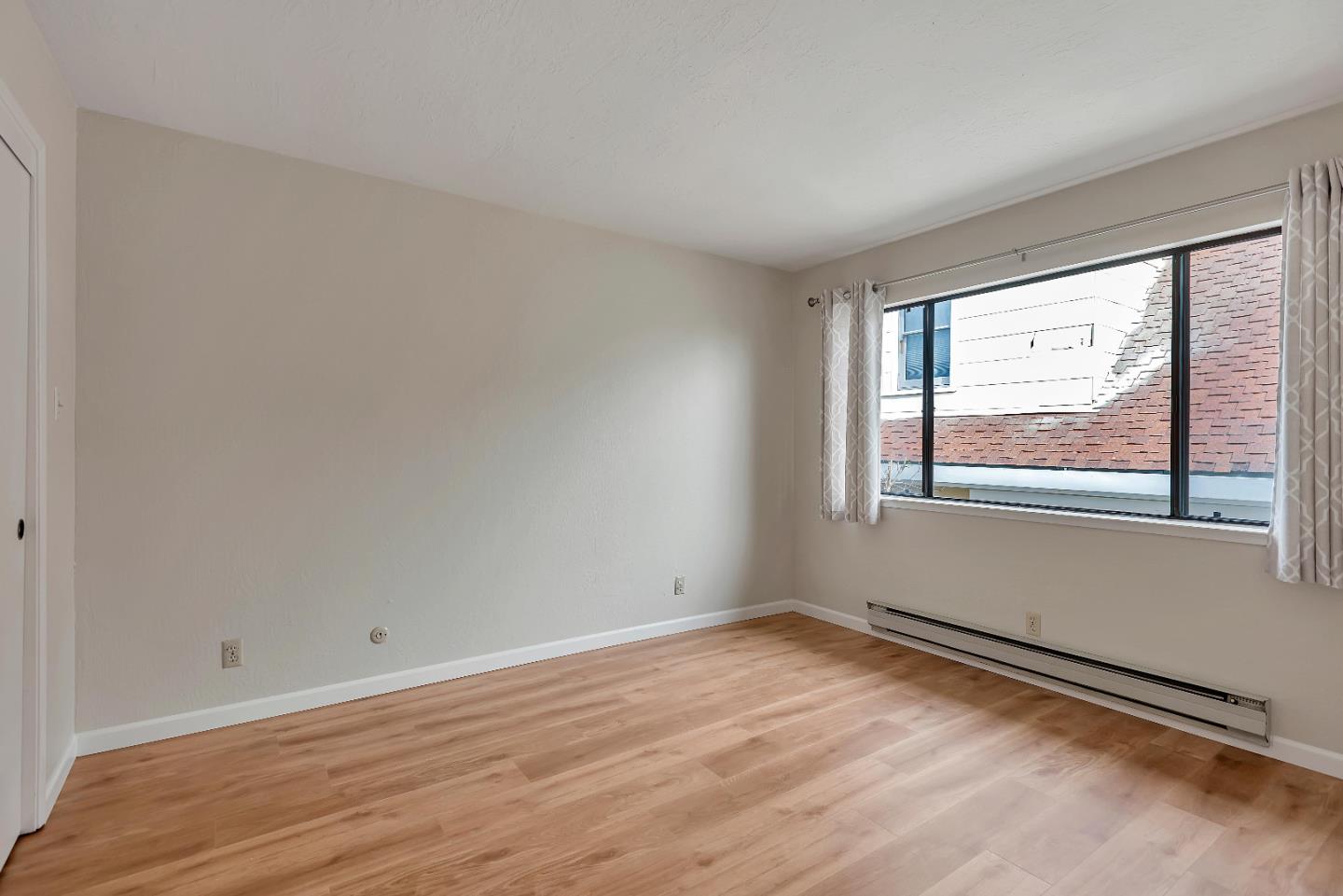 230 Villa Terrace 3