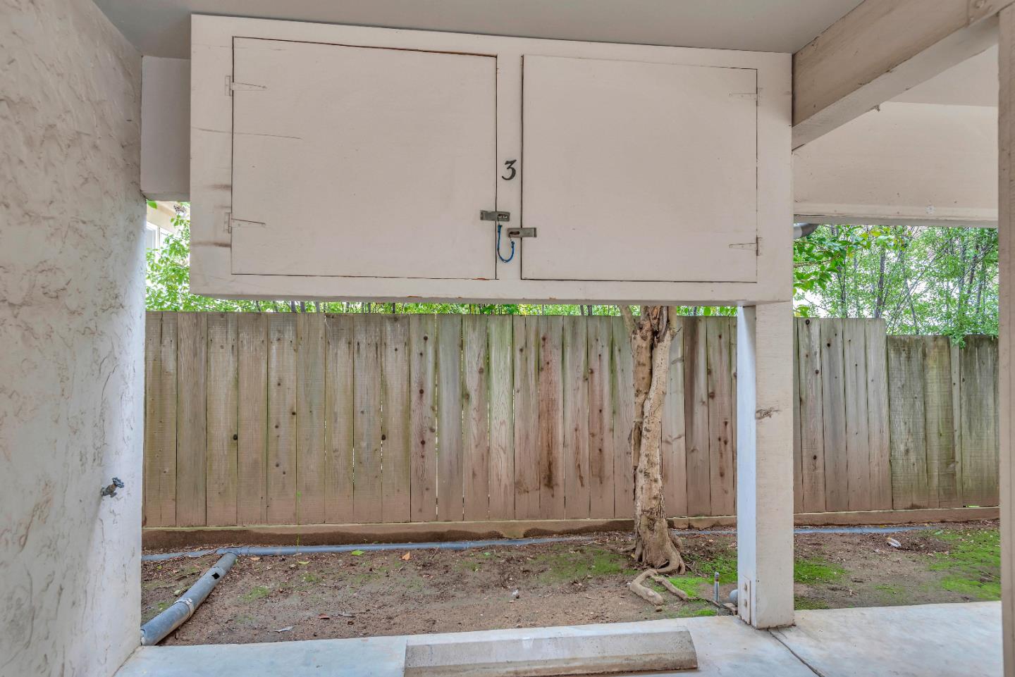 230 Villa Terrace 3