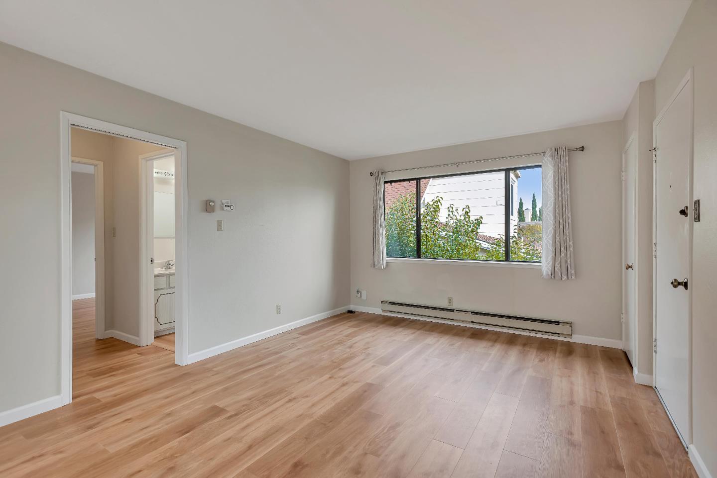 230 Villa Terrace 3