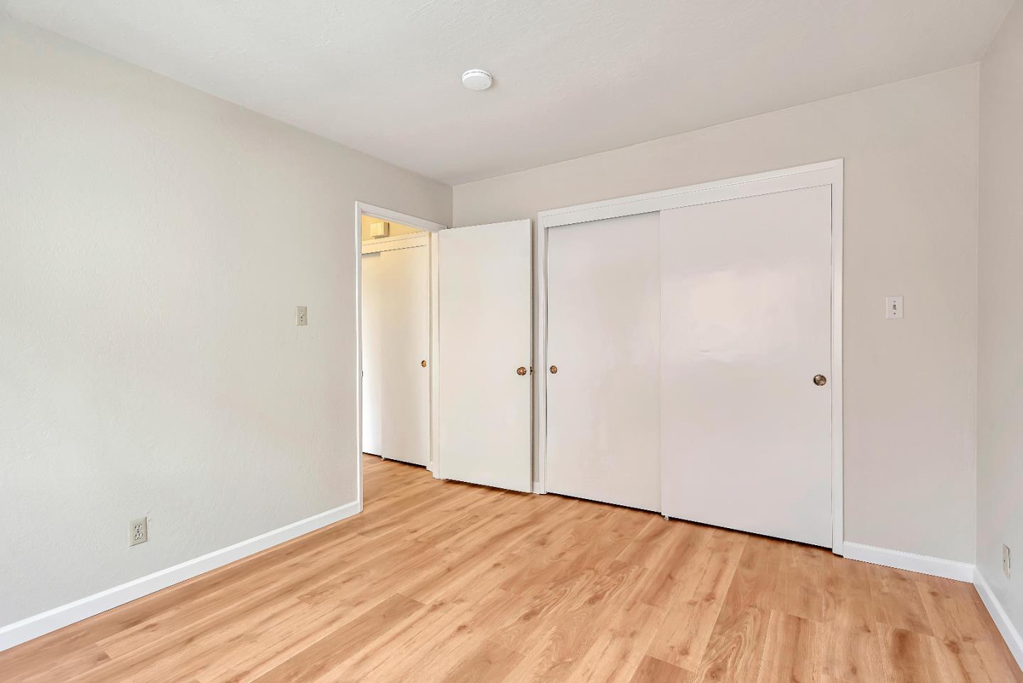 230 Villa Terrace 3