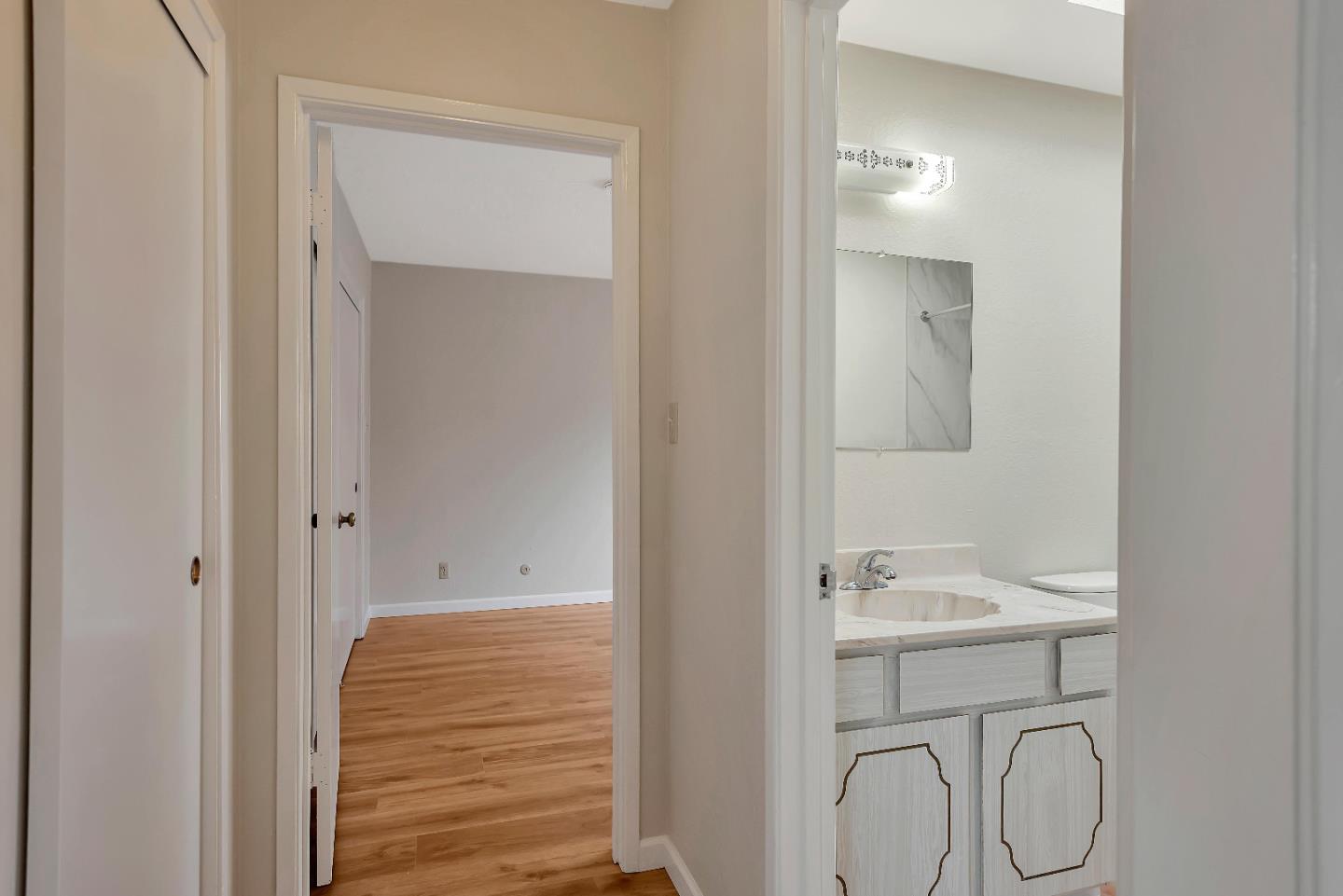 230 Villa Terrace 3
