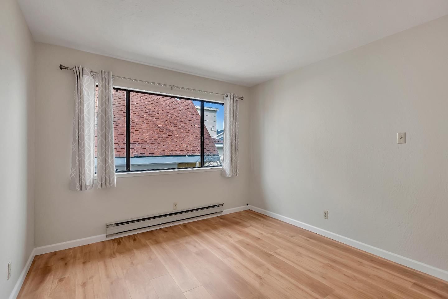 230 Villa Terrace 3