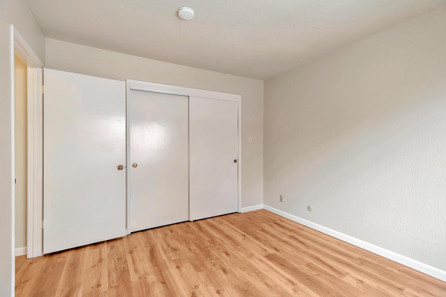 230 Villa Terrace 3