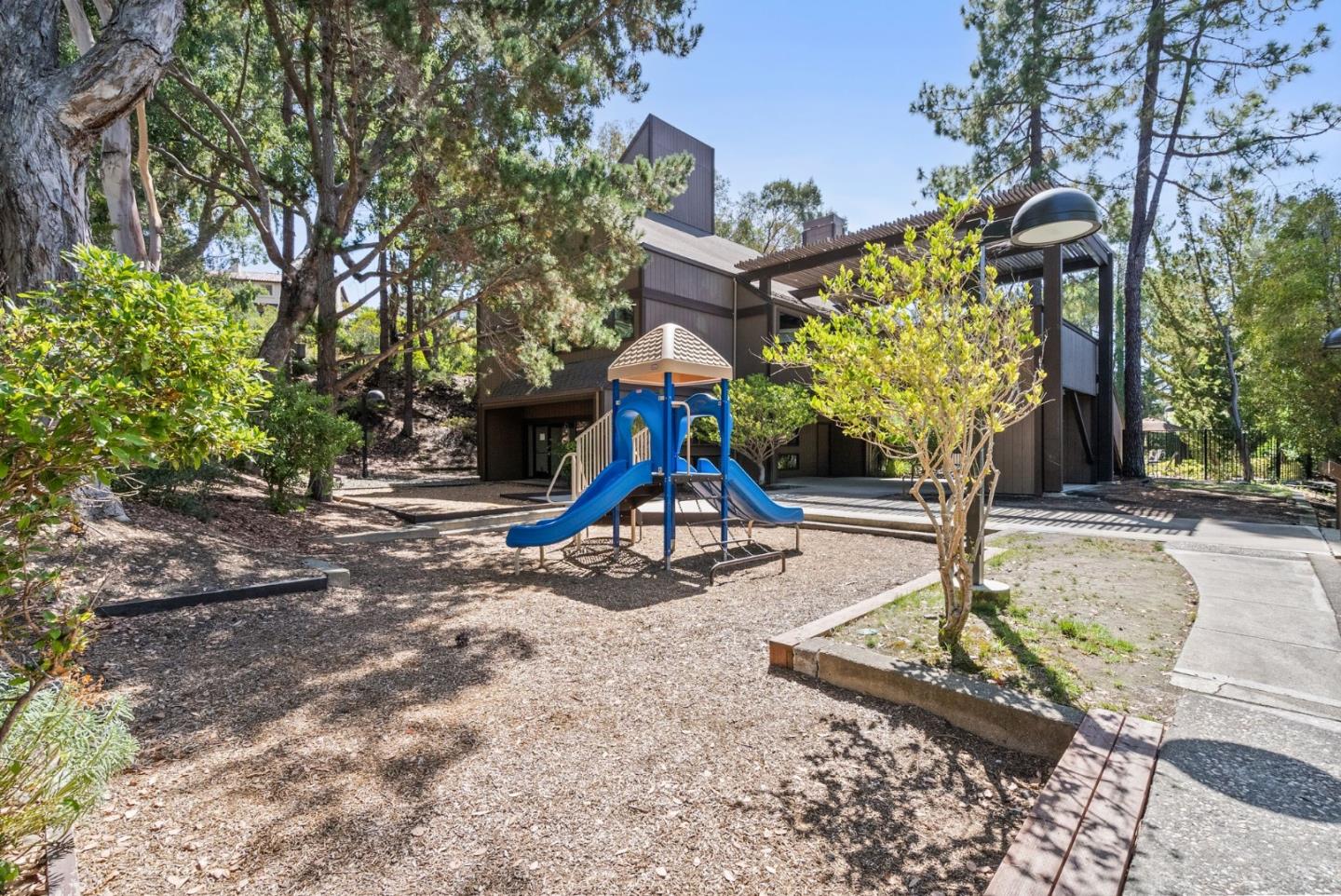 3387 Brittan Avenue 10