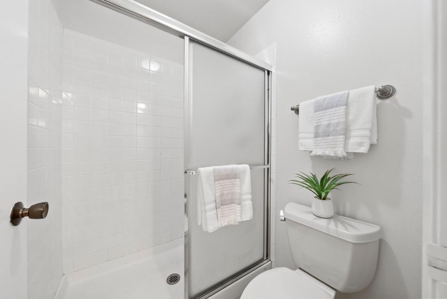 3387 Brittan Avenue 10