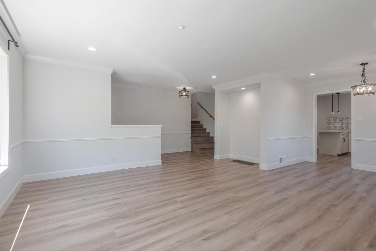 444 Hobart Avenue