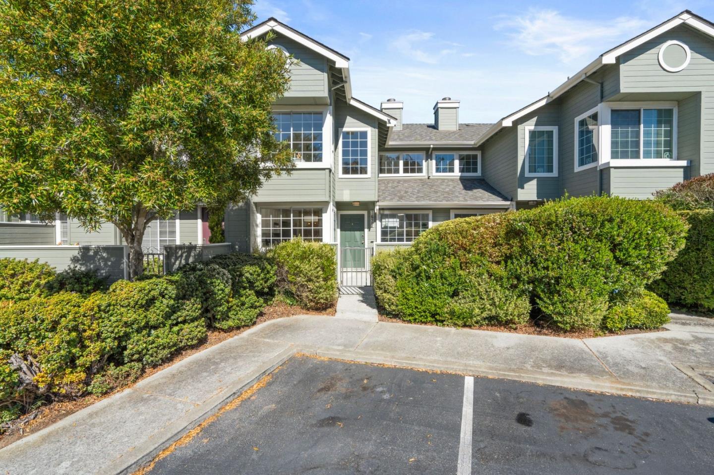 1620 Graystone Lane