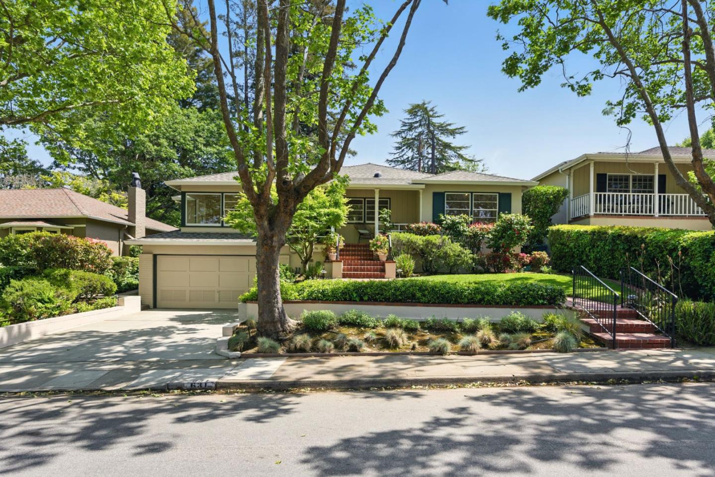 631 Columbia Drive