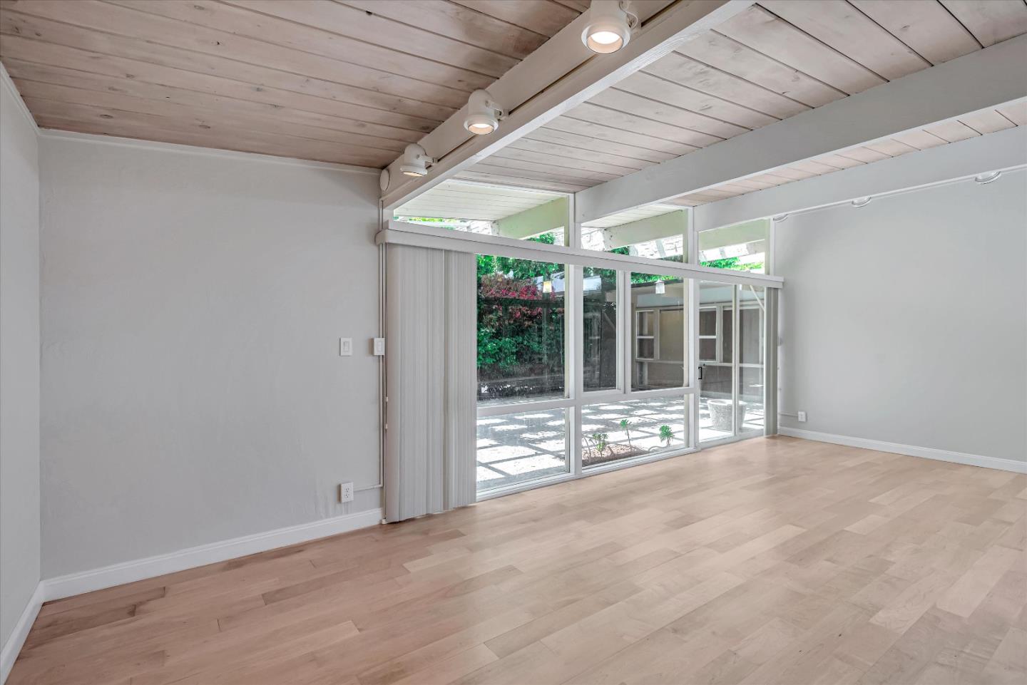 3112 Sunset Terrace
