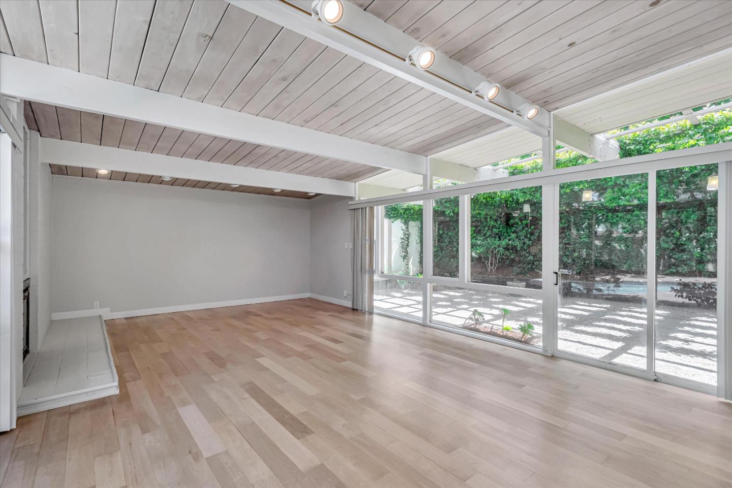 3112 Sunset Terrace