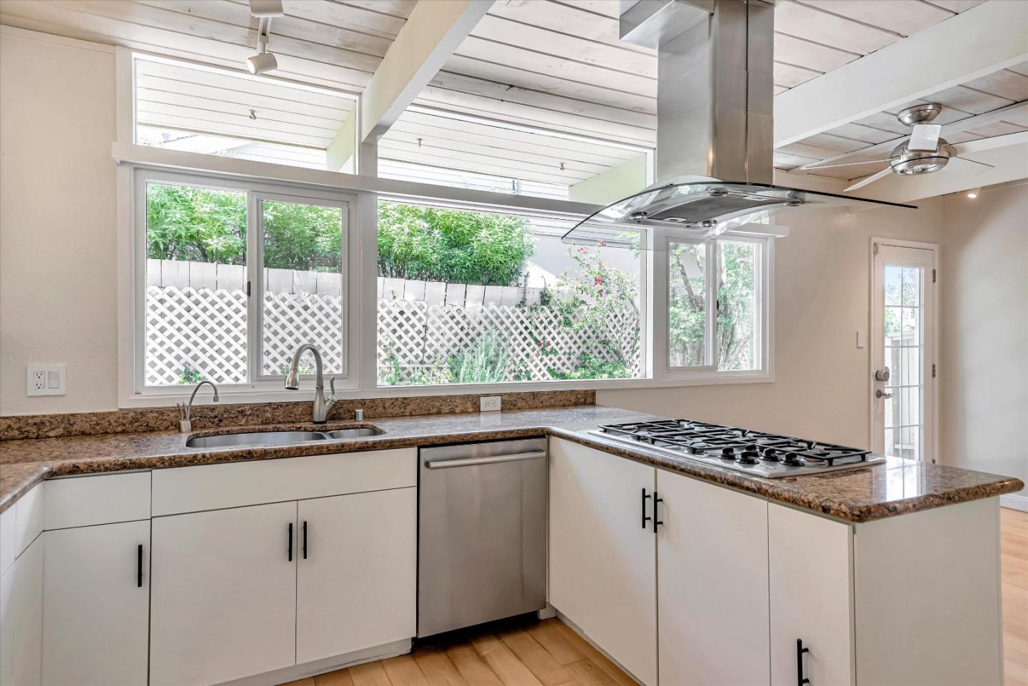 3112 Sunset Terrace