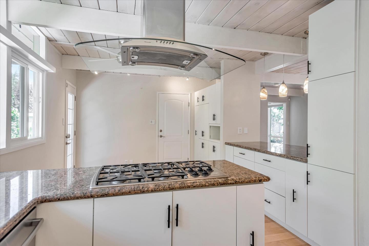 3112 Sunset Terrace