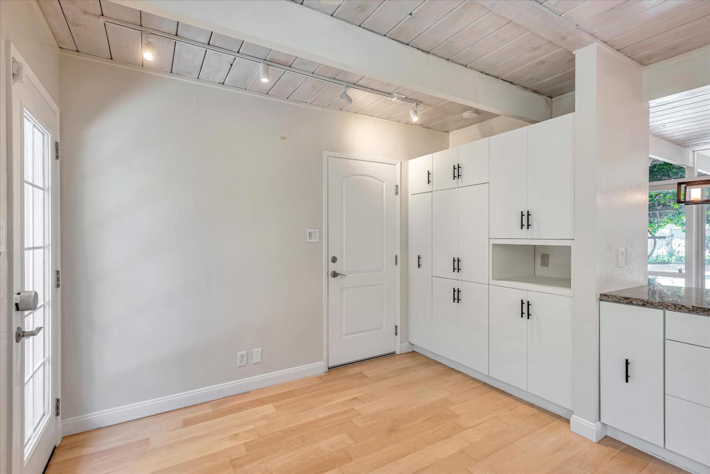 3112 Sunset Terrace