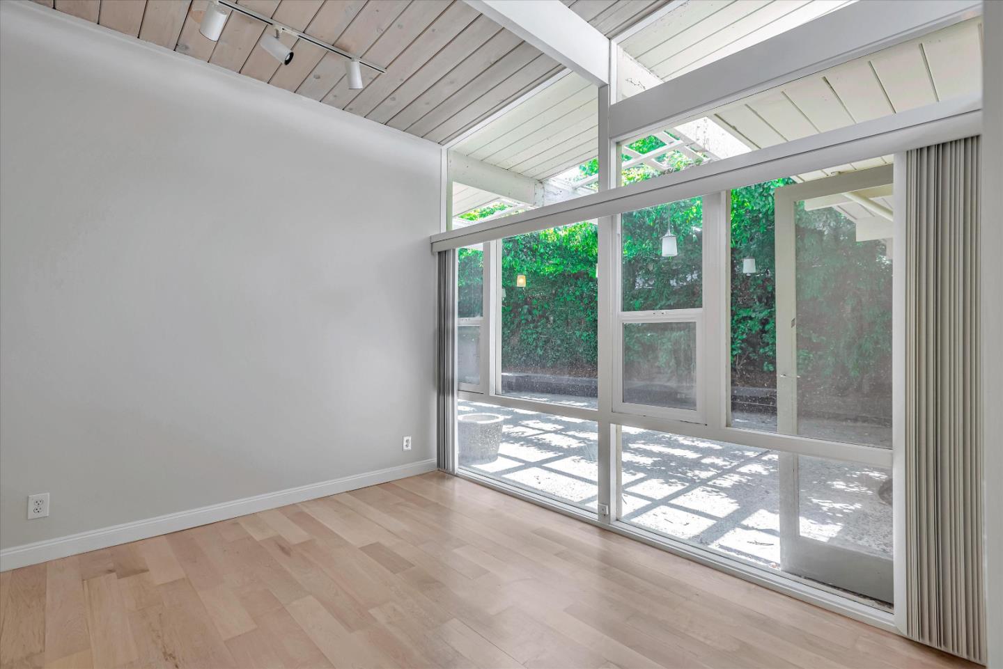 3112 Sunset Terrace