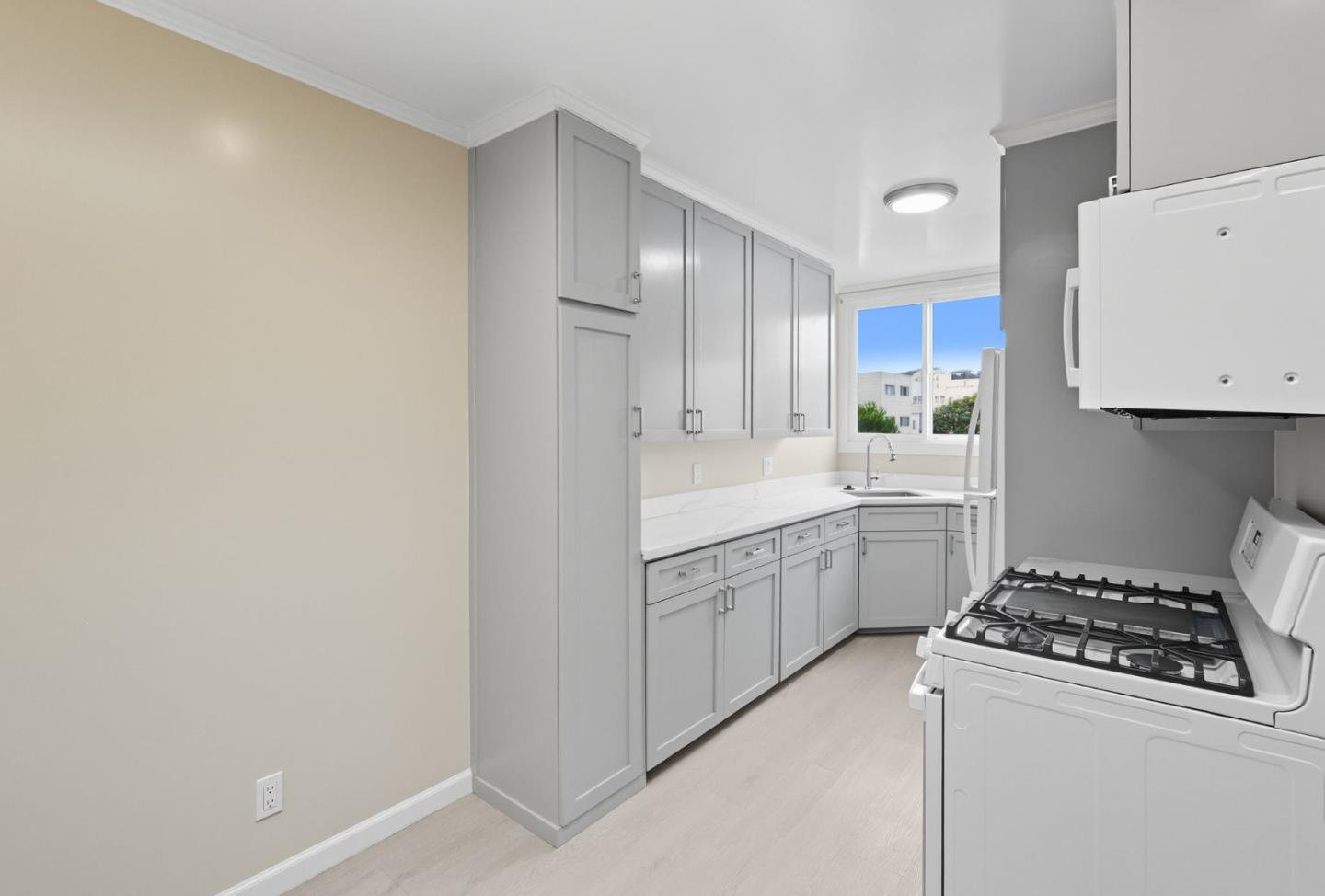 5924 Fulton Street