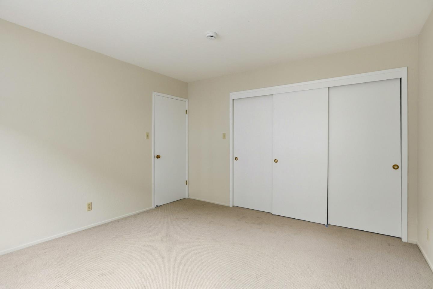 230 Villa Terrace 2