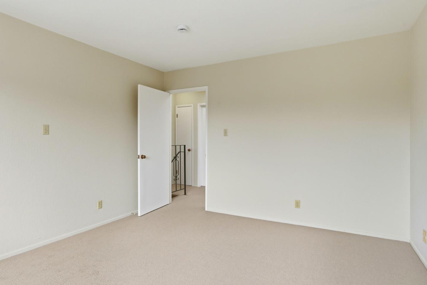 230 Villa Terrace 2
