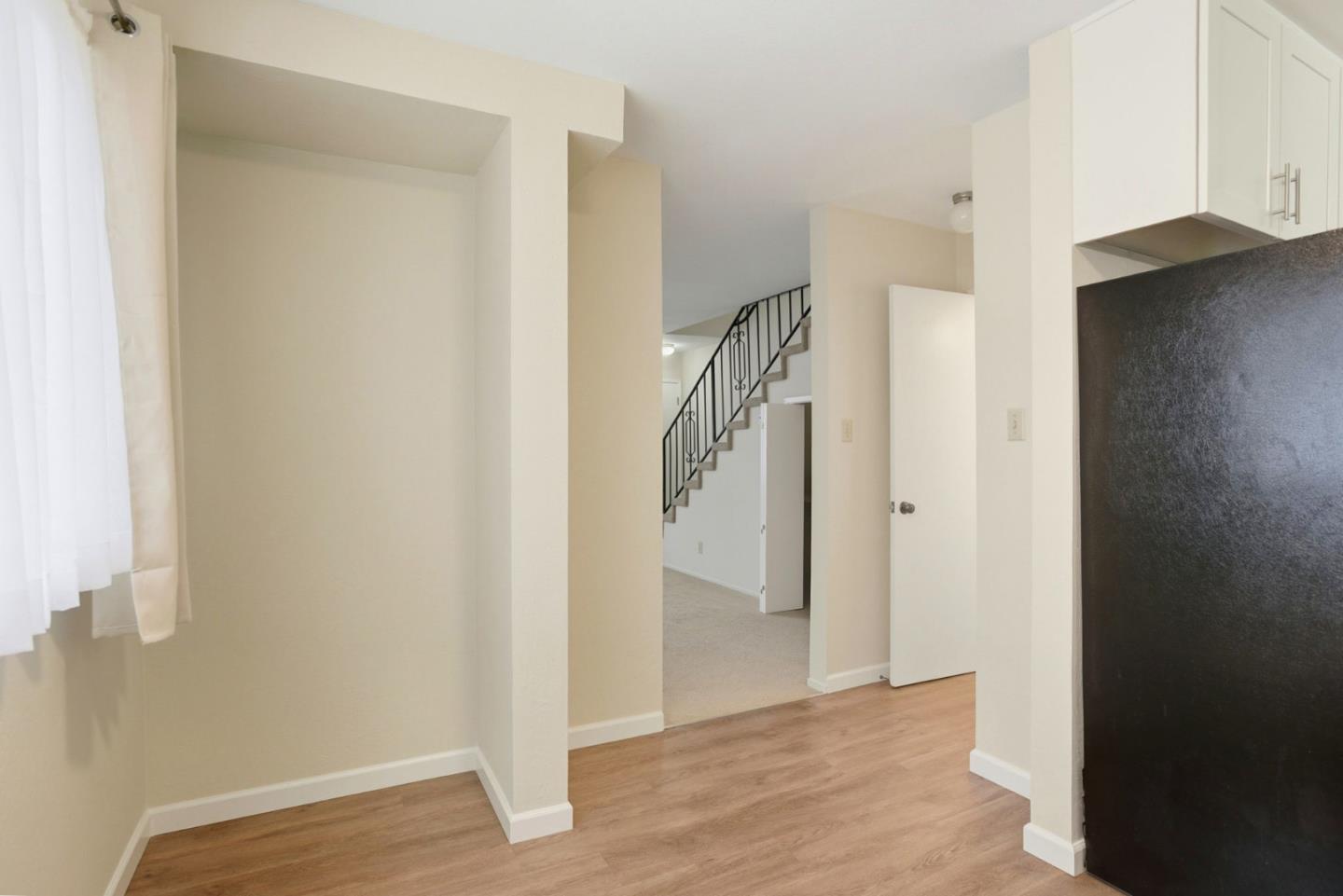230 Villa Terrace 2